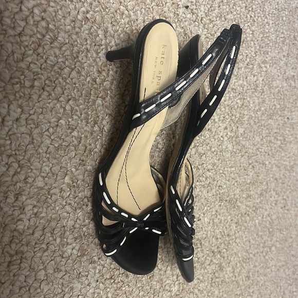 Black and white Kate spade heeled sandals 8B - Picture 2 of 3